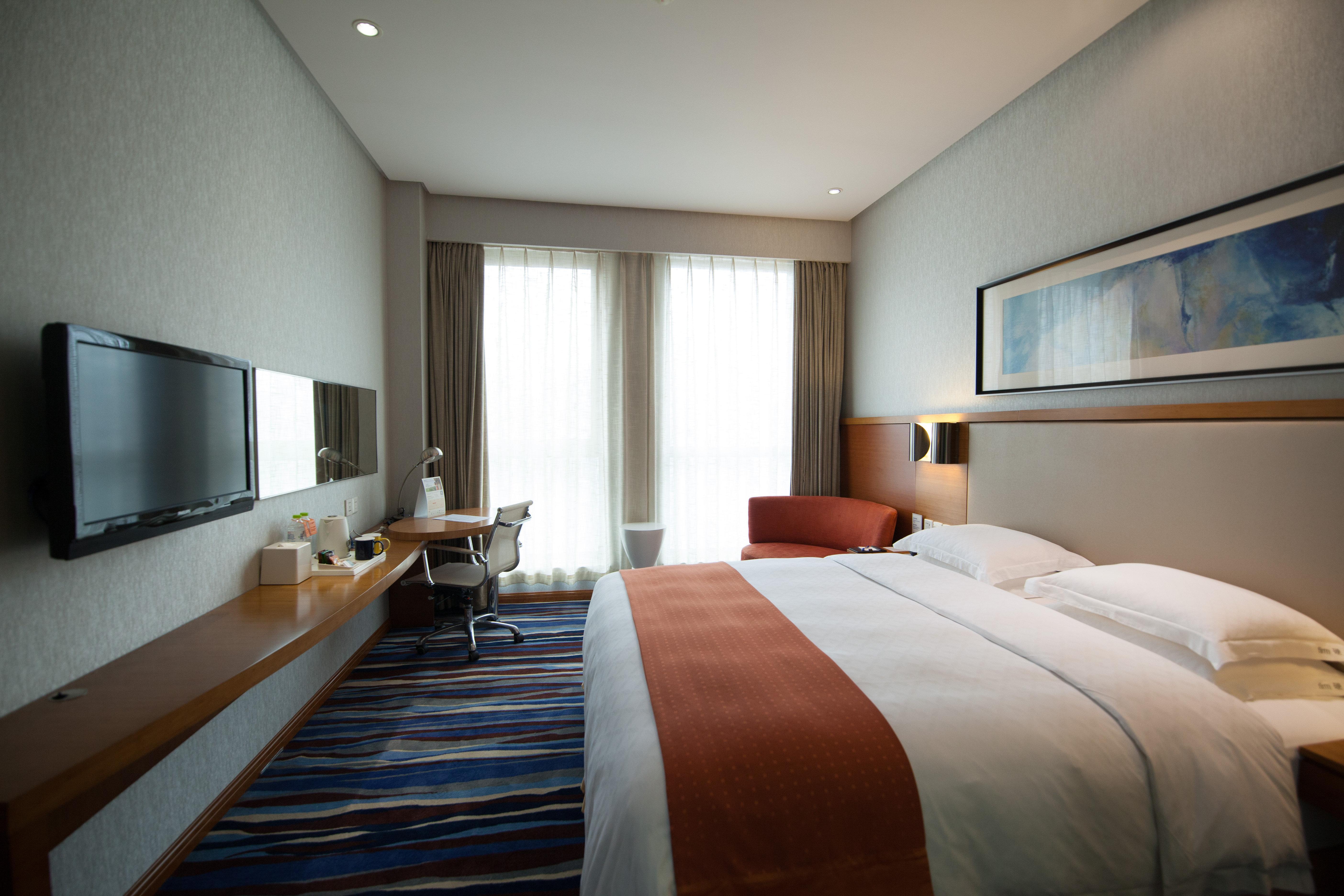 Holiday Inn Express Chongqing Guanyinqiao By Ihg Экстерьер фото