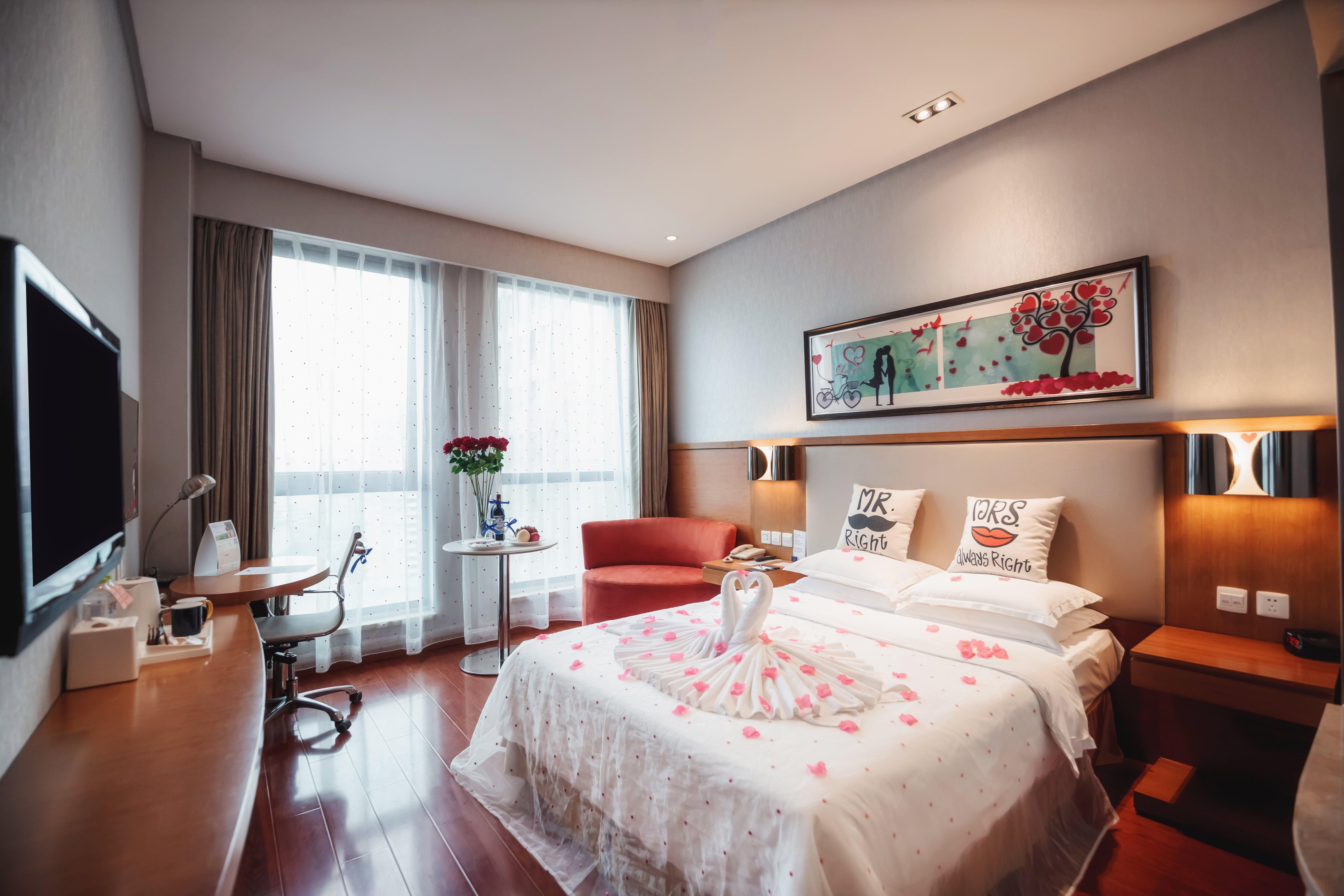 Holiday Inn Express Chongqing Guanyinqiao By Ihg Экстерьер фото