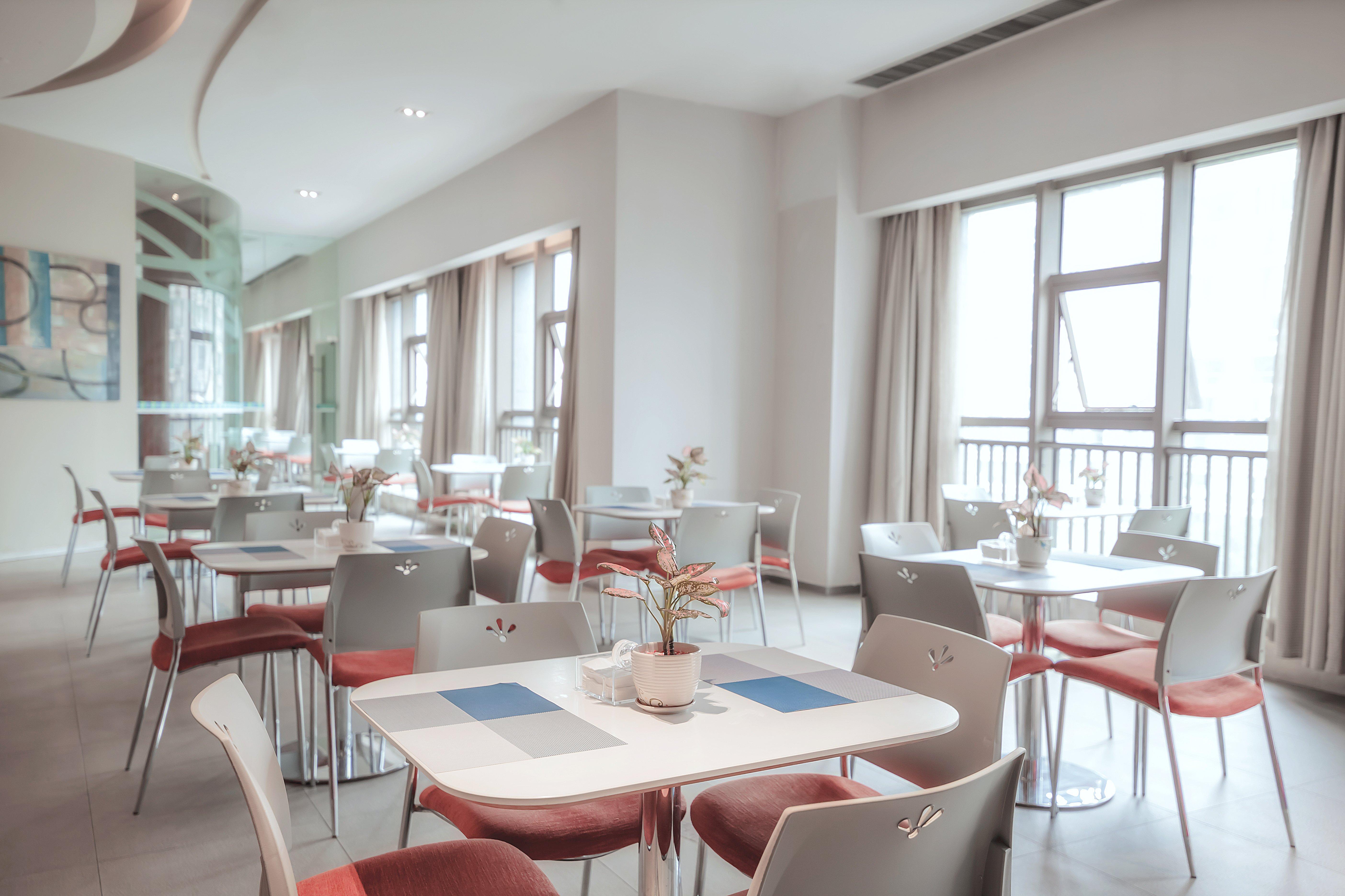 Holiday Inn Express Chongqing Guanyinqiao By Ihg Экстерьер фото