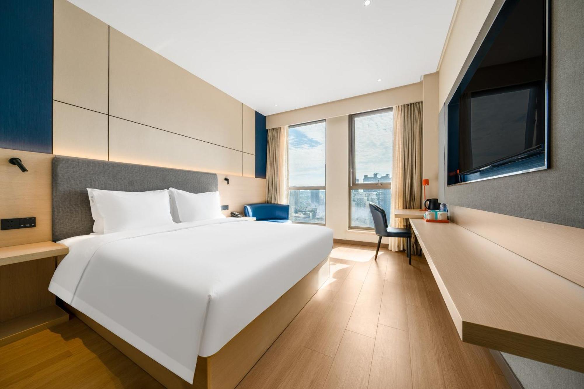 Holiday Inn Express Chongqing Guanyinqiao By Ihg Экстерьер фото