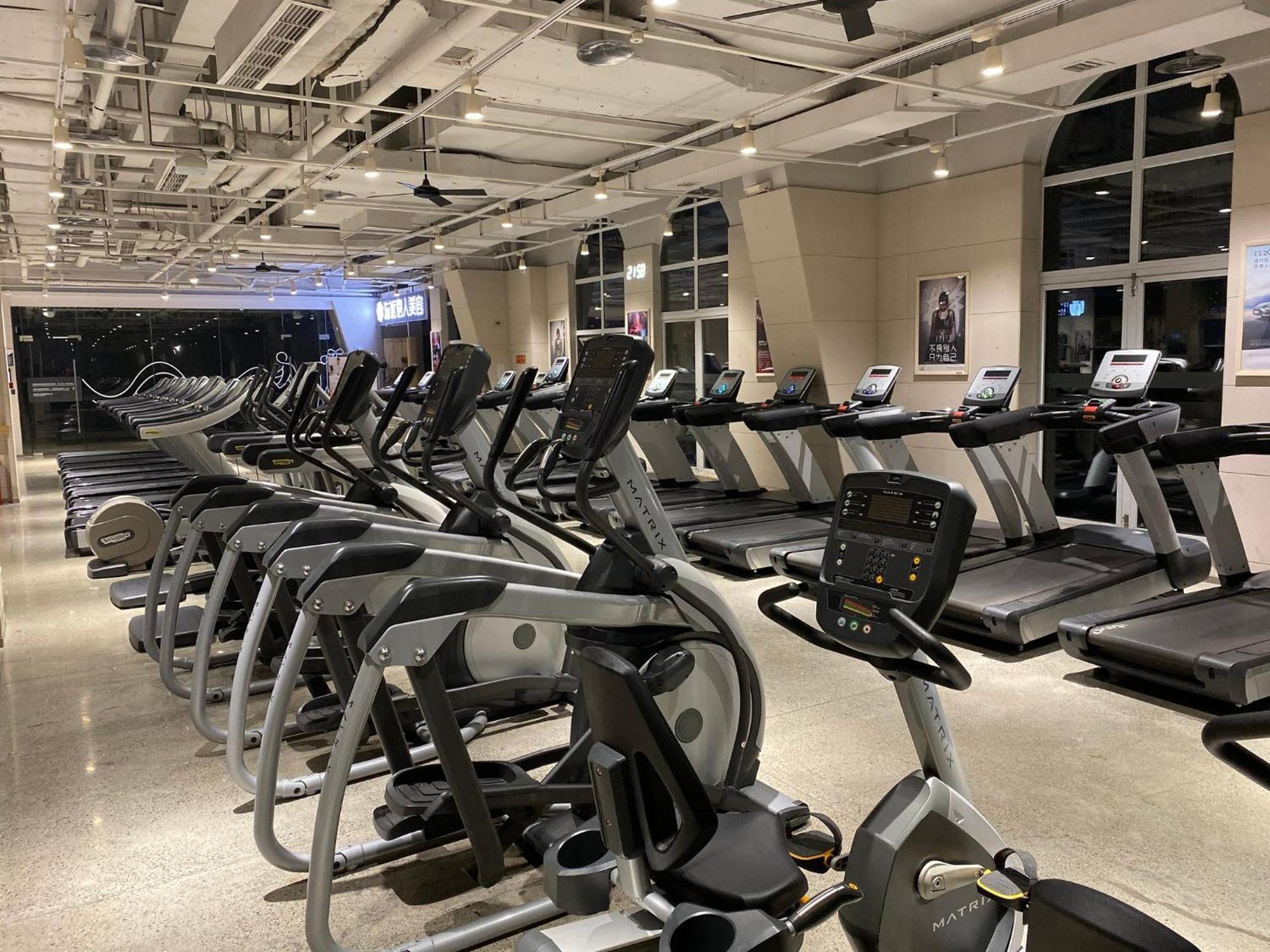 Holiday Inn Express Chongqing Guanyinqiao By Ihg Экстерьер фото