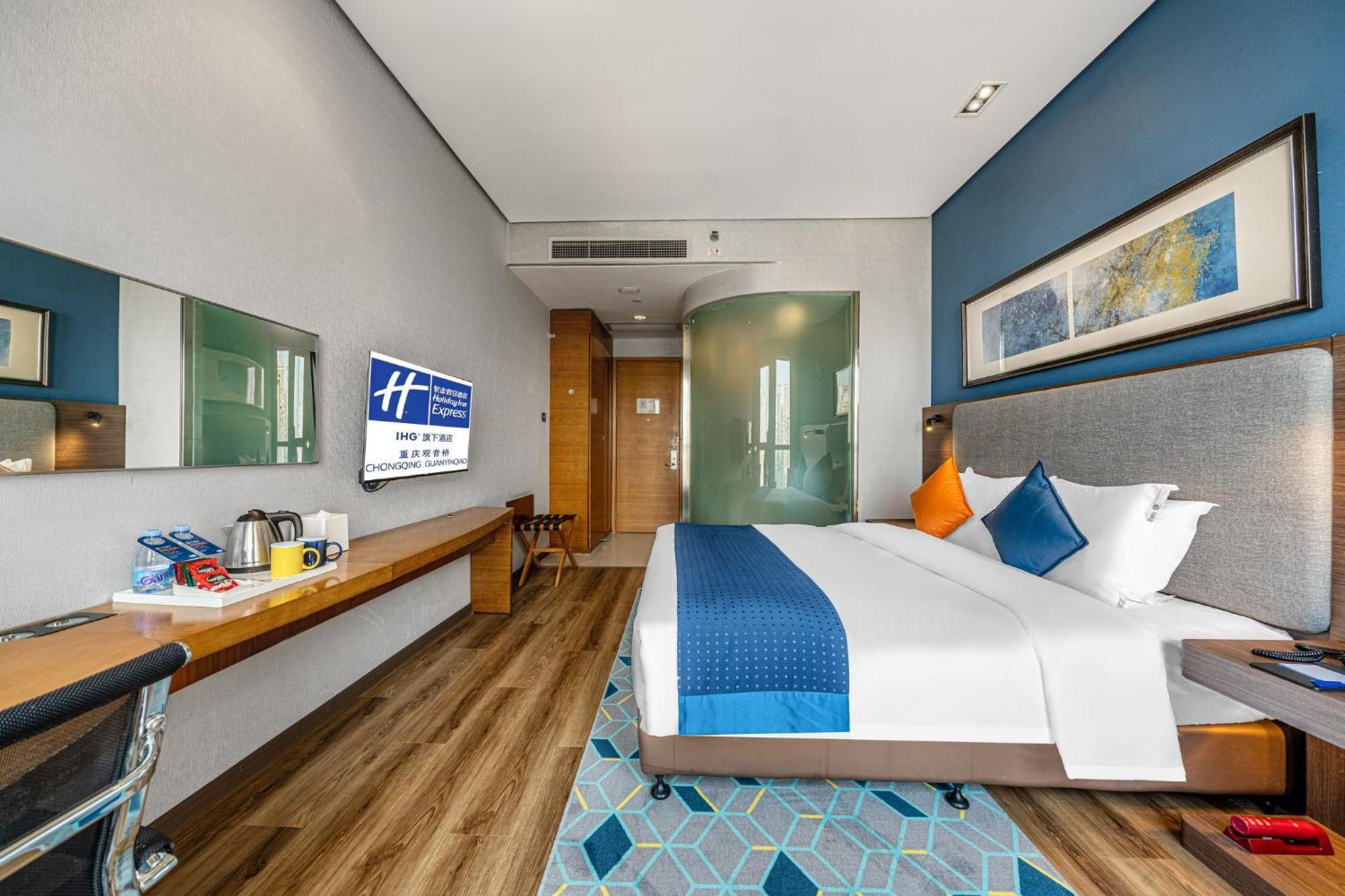 Holiday Inn Express Chongqing Guanyinqiao By Ihg Экстерьер фото