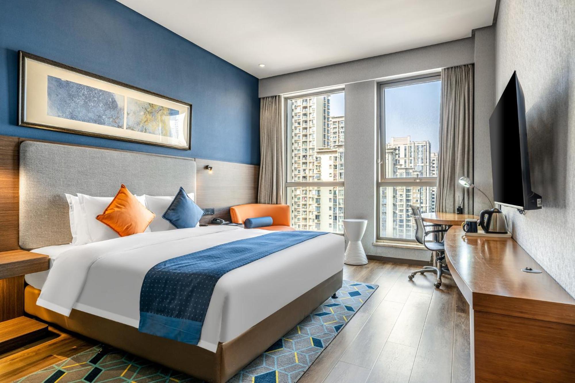 Holiday Inn Express Chongqing Guanyinqiao By Ihg Экстерьер фото